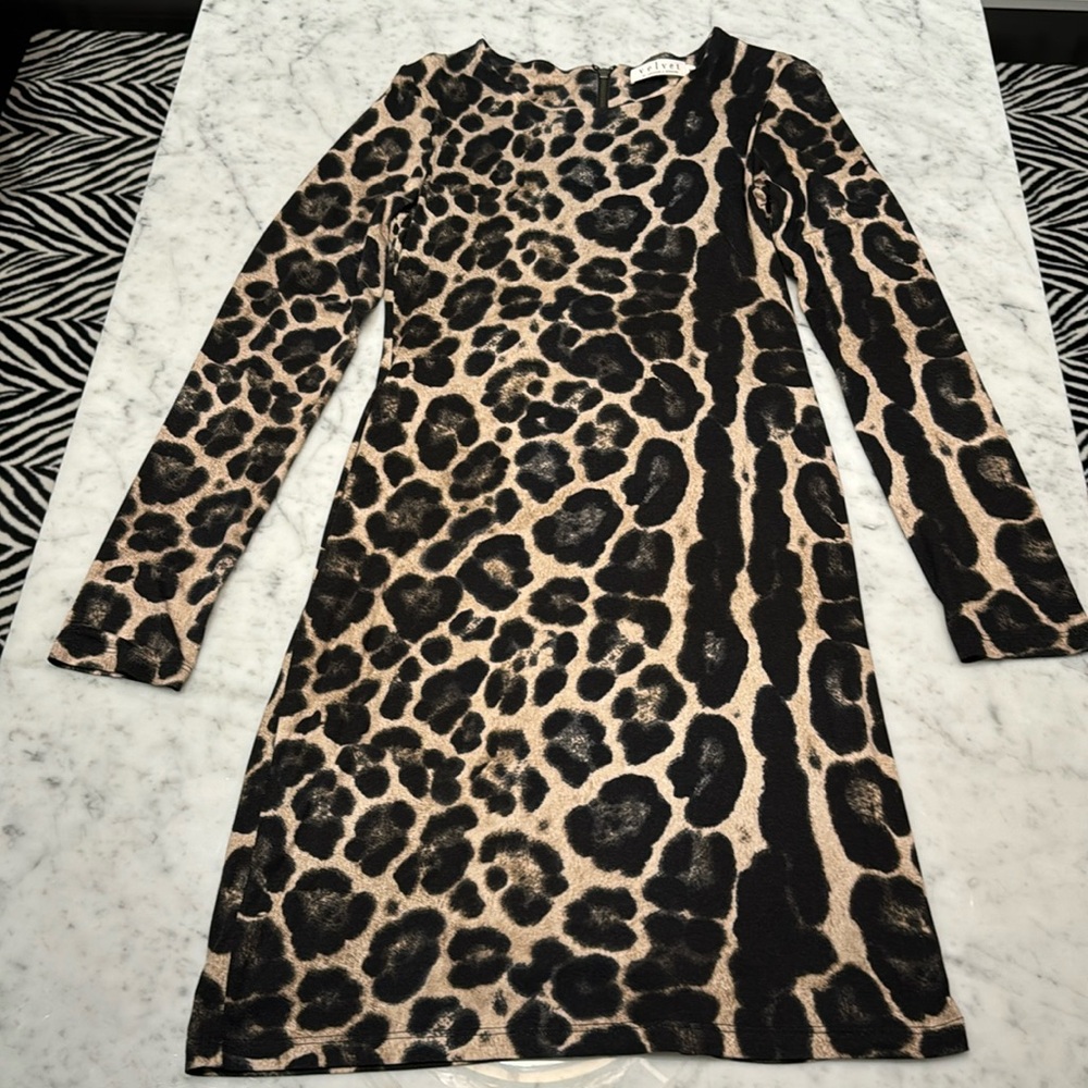 Velvet brand- beige & black print dress